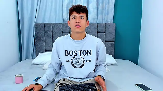 Nicolas Torres  online show from 12.02.25