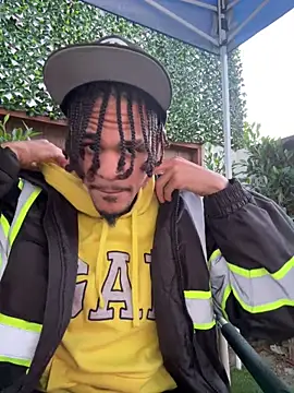 Mrmakeherwet Tez online show from 12.14.25