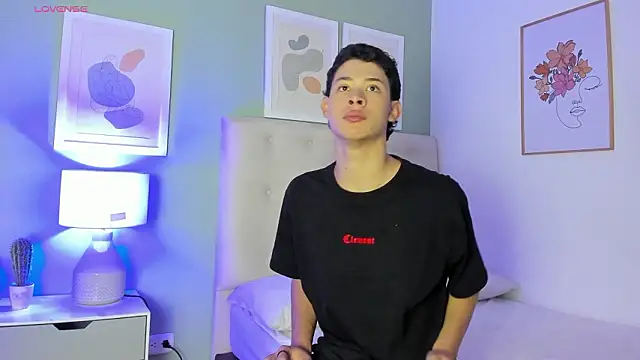 ApoloRicci online show from 03.05.26