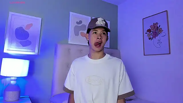 ApoloRicci online show from 03.12.26