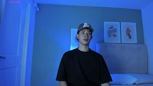 ApoloRicci online show from 03.17.26