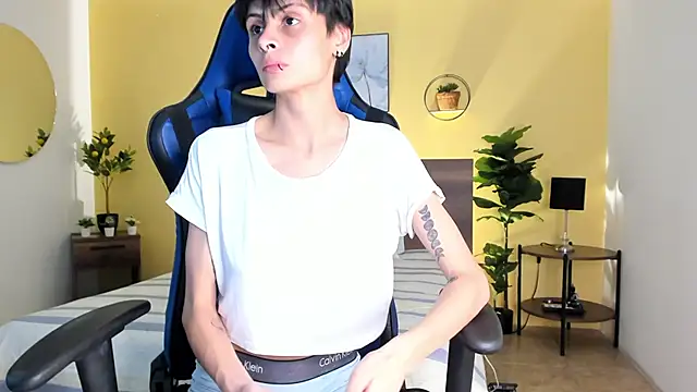 MartinnaGrecco online show from 10.25.25