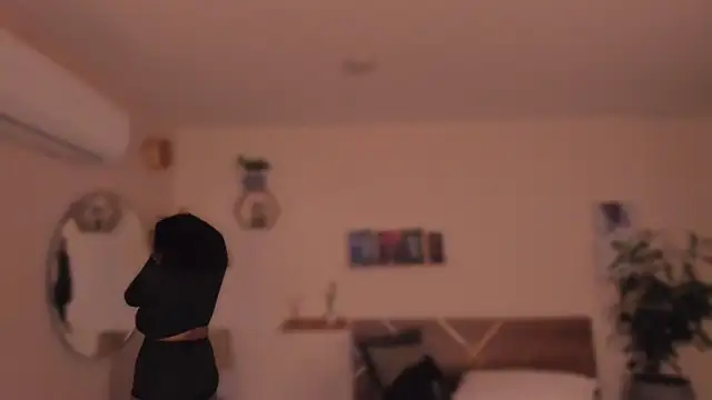 YariRose online show from 02.12.26