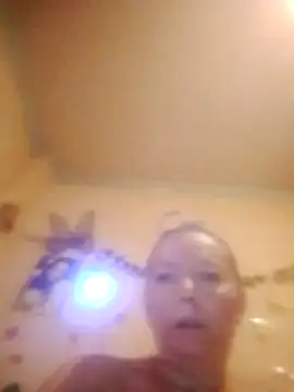 Snapshot of Mairi702 chatting on 11.04.25 Mairi702 online show from 11.04.25