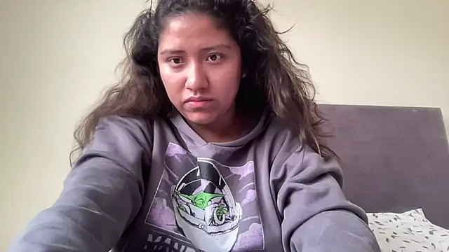 Snapshot of Kmiii21 chatting on 11.09.25 Kmiii21 online show from 11.09.25