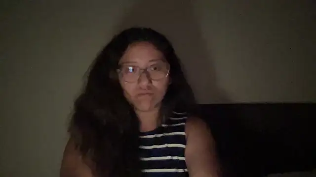 Snapshot of Kmiii21 chatting on 11.10.25 Kmiii21 online show from 11.10.25