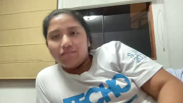 Snapshot of Kmiii21 chatting on 12.15.25 Kmiii21 online show from 12.15.25