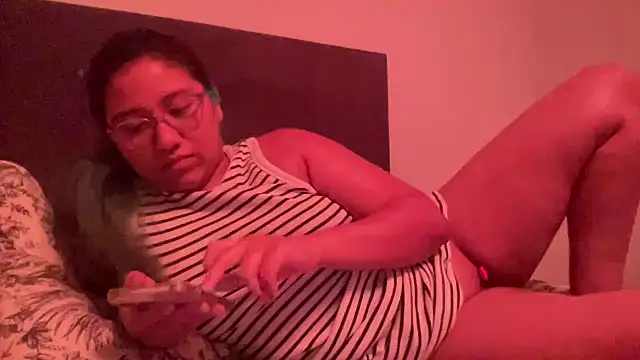 Snapshot of Kmiii21 chatting on 01.18.26 Kmiii21 online show from 01.18.26