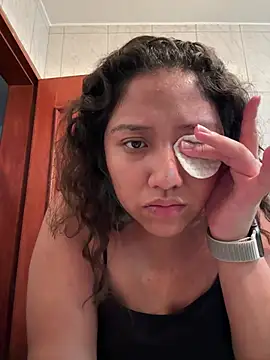 Snapshot of Kmiii21 chatting on 03.10.26 Kmiii21 online show from 03.10.26