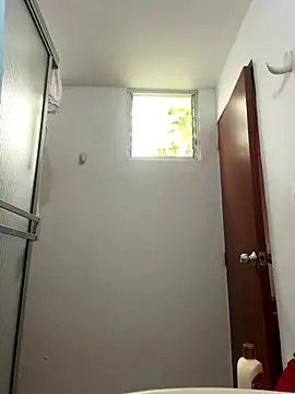 Selena Roa online show from 10.25.25