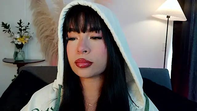 Snapshot of mia_roux1 chatting on 01.31.26 mia roux1 online show from 01.31.26