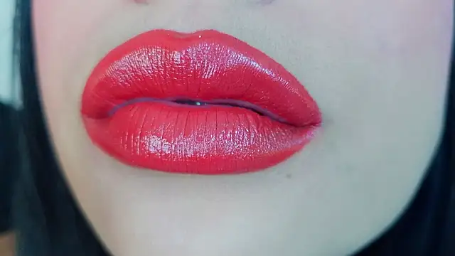 Snapshot of mia_roux1 chatting on 02.21.26 mia roux1 online show from 02.21.26