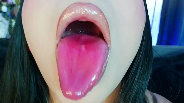 Snapshot of mia_roux1 chatting on 03.07.26 mia roux1 online show from 03.07.26