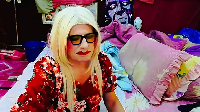 Snapshot of horni4luv chatting on 01.06.26 horni4luv online show from 01.06.26