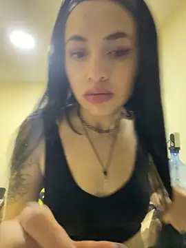 Chuchii05 online show from 11.26.25