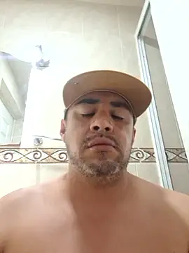 Snapshot of Manu2412 chatting on 10.21.25 Manu2412 online show from 10.21.25