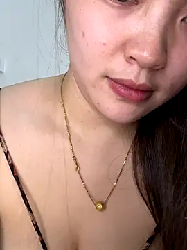 Snapshot of helo-kitty chatting on 11.06.25 helo-kitty online show from 11.06.25