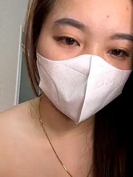 Snapshot of helo-kitty chatting on 12.02.25 helo-kitty online show from 12.02.25