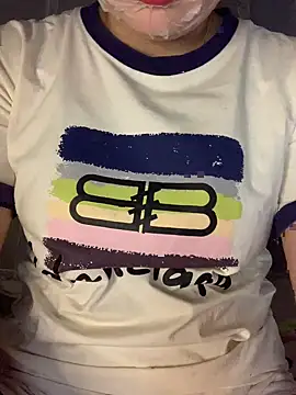 Snapshot of helo-kitty chatting on 04.04.26 helo-kitty online show from 04.04.26