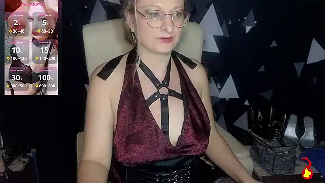 MonicaMis online show from 11.08.25