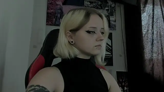 Holy Mistress S online show from 07.06.26