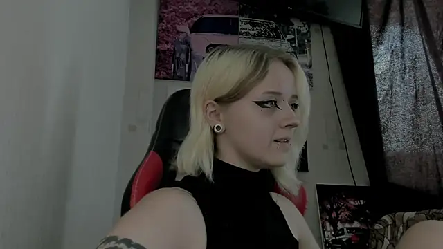 Holy Mistress S online show from 07.07.26
