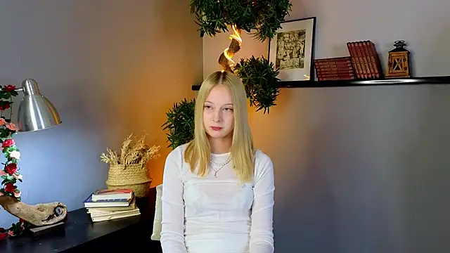 YungLyssy online show from 11.02.25