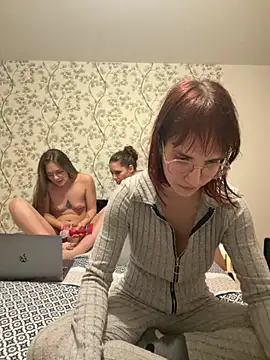  HeraLuna  online show from 02.09.26