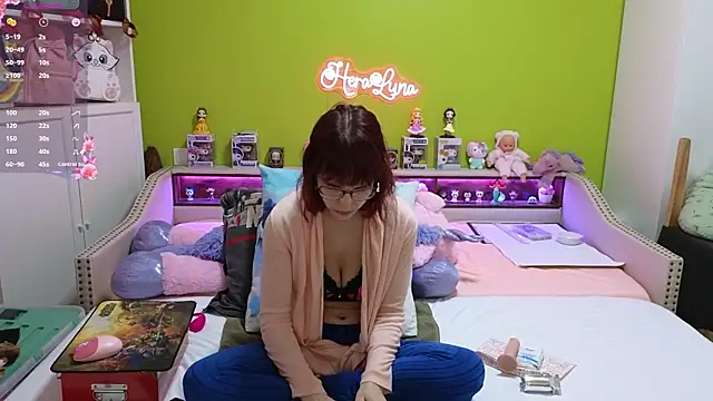  HeraLuna  online show from 03.05.26