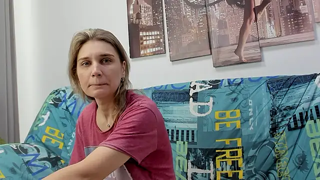 Snapshot of Tenderly_Sophie chatting on 02.04.26 Tenderly Sophie online show from 02.04.26