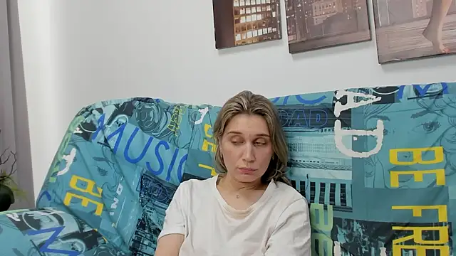 Snapshot of Tenderly_Sophie chatting on 02.15.26 Tenderly Sophie online show from 02.15.26