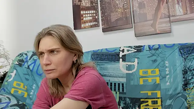 Snapshot of Tenderly_Sophie chatting on 02.22.26 Tenderly Sophie online show from 02.22.26