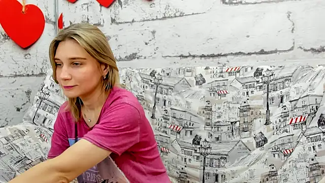 Snapshot of Tenderly_Sophie chatting on 03.10.26 Tenderly Sophie online show from 03.10.26