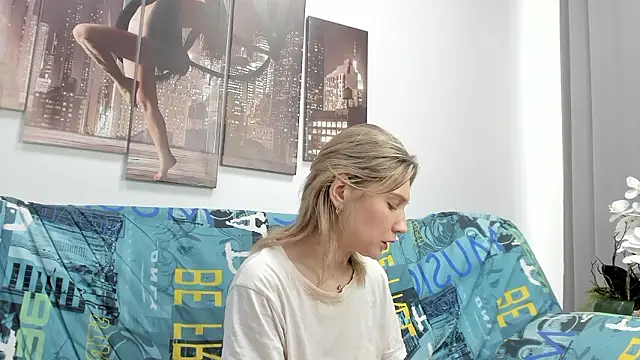 Snapshot of Tenderly_Sophie chatting on 03.13.26 Tenderly Sophie online show from 03.13.26