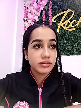 BabyCaramel18 online show from 10.22.25