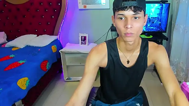 Snapshot of boyswantingplay chatting on 03.09.26 boyswantingplay online show from 03.09.26