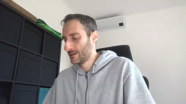 Snapshot of LukaShyGuy chatting on 01.07.26 LukaShyGuy online show from 01.07.26