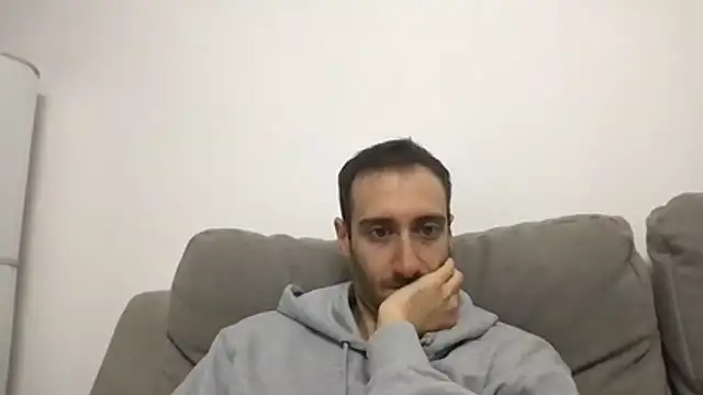 Snapshot of LukaShyGuy chatting on 01.09.26 LukaShyGuy online show from 01.09.26