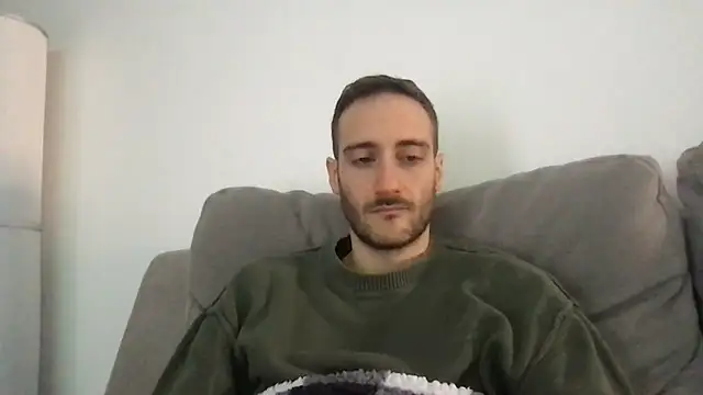 Snapshot of LukaShyGuy chatting on 01.12.26 LukaShyGuy online show from 01.12.26