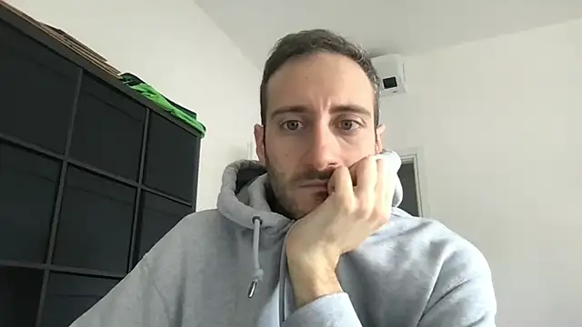 Snapshot of LukaShyGuy chatting on 02.24.26 LukaShyGuy online show from 02.24.26