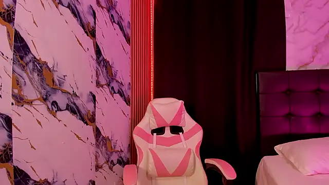 Scarlet DLuce online show from 02.28.26