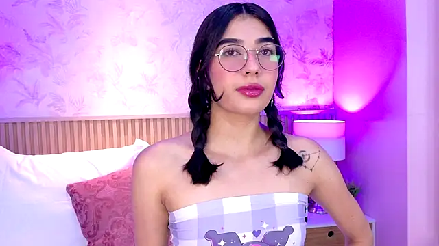 AdelineJhones online show from 11.09.25