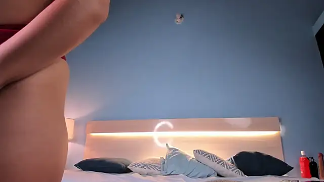 Aurora19 online show from 11.26.25