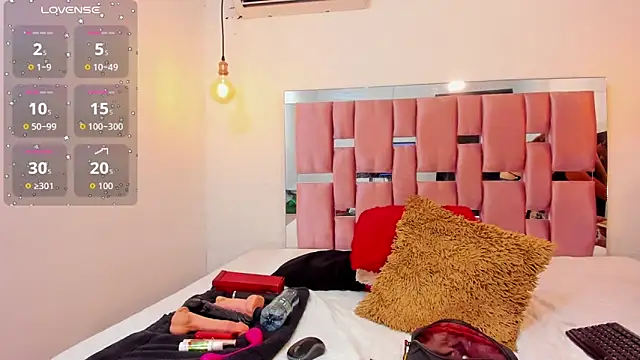 samantaawolf online show from 11.15.25