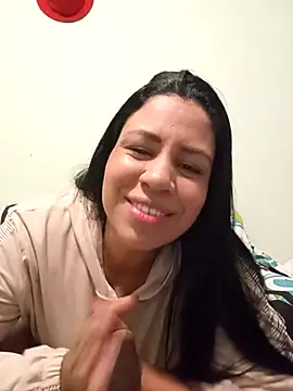 LeilaTaylor online show from 12.04.25