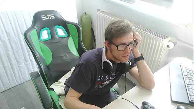 StephPra94 online show from 05.22.26