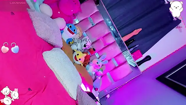 Snapshot of Zulema_Zahirx chatting on 11.28.25 Zulema Zahirx online show from 11.28.25