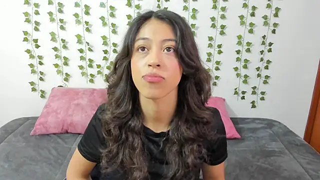 Snapshot of emily_jonessxx chatting on 03.13.26 emily jonessxx online show from 03.13.26