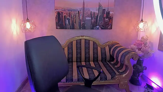 Snapshot of Noa_clk chatting on 10.24.25 Noa clk online show from 10.24.25