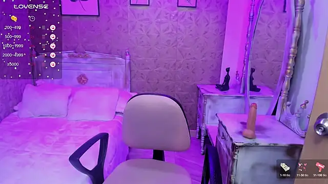 Snapshot of Noa_clk chatting on 12.03.25 Noa clk online show from 12.03.25